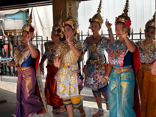 اداب و رسوم کشور تایلند چیست؟