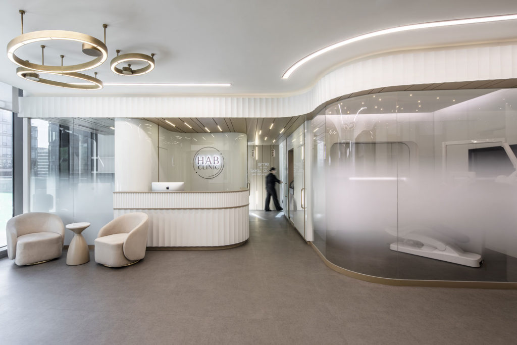 ipek baycan architects vadi hab clinic 01 dental interior design 1024x683 1