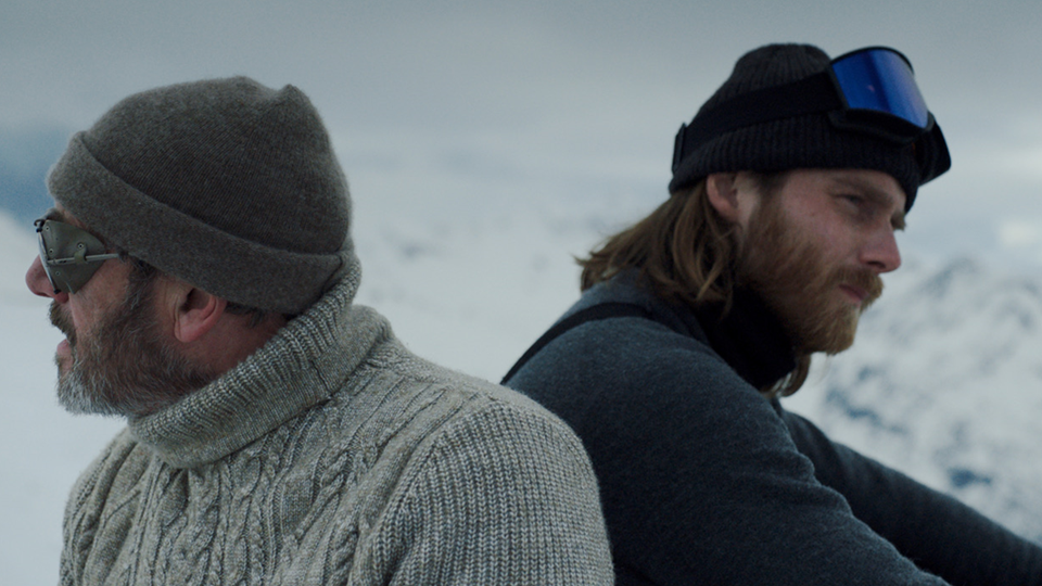 معرفی نقد و بررسی فیلم آلفا | Alpha 2025 3 فیلم آلفا