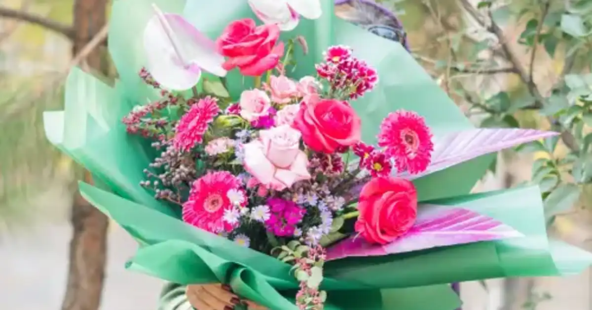 راهنمای انتخاب گل های مناسب برای تشکر و قدردانی 3 گل های مناسب برای تشکر از همکاران