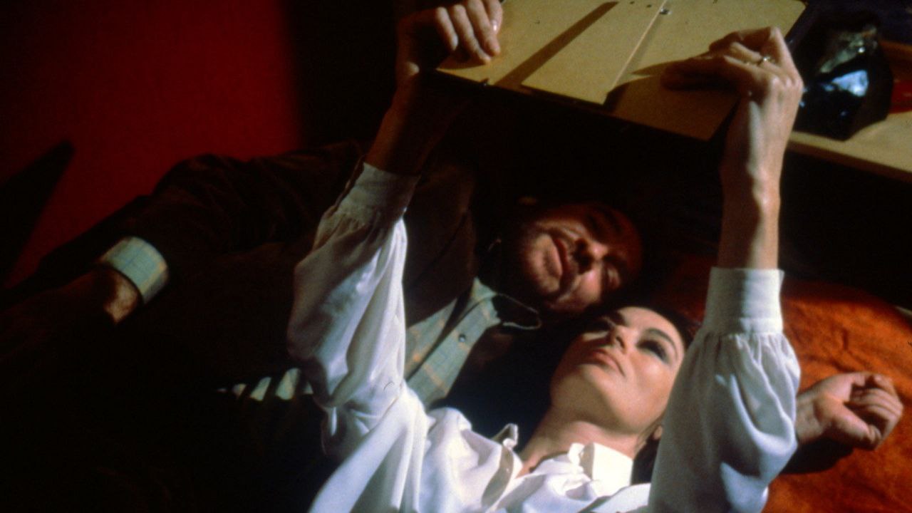 نقد فیلم تراژدی آدم مضحک | Tragedy of a Ridiculous Man 1981 1 فیلم تراژدی آدم مضحک